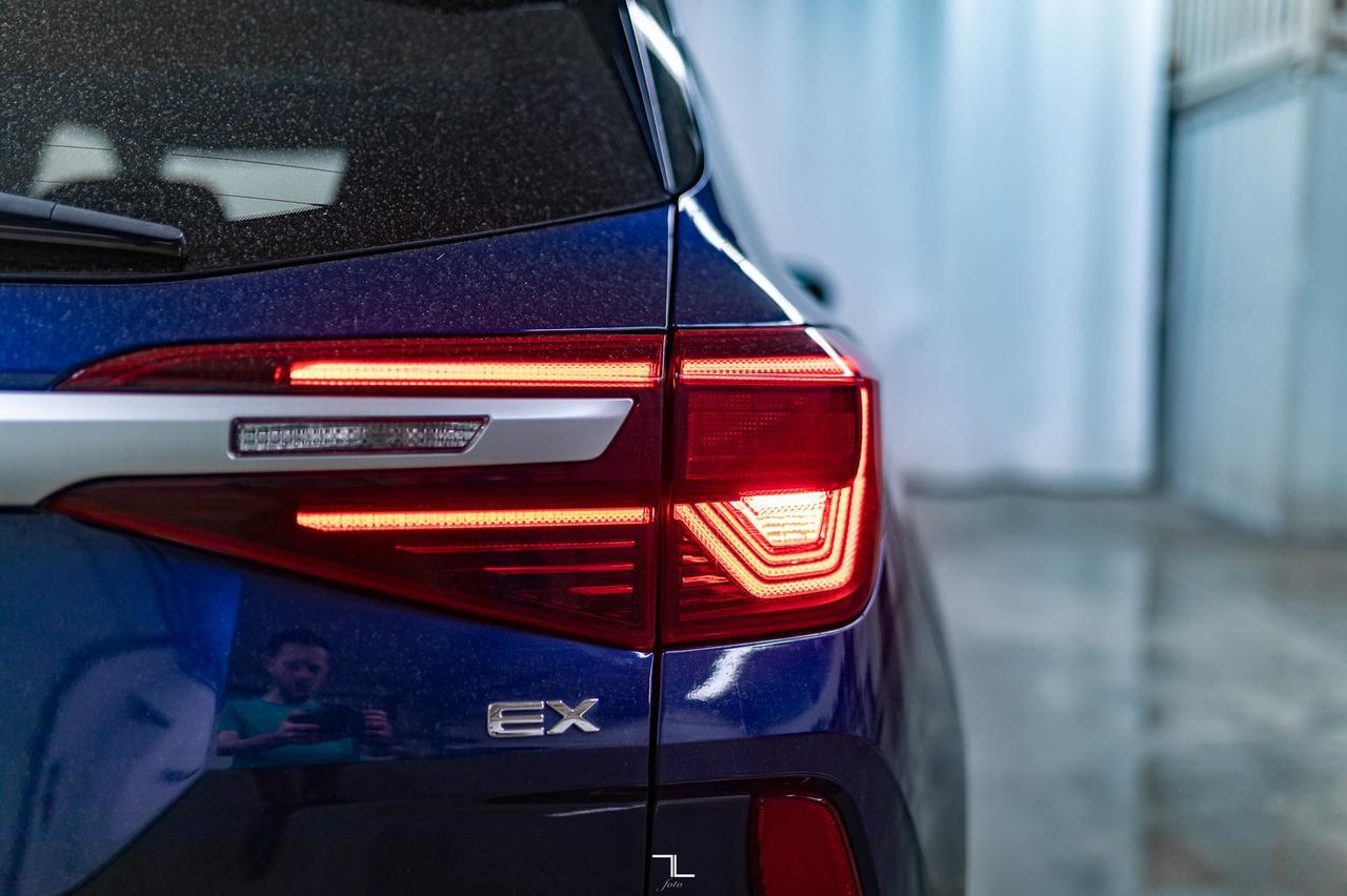 2021 Kia Seltos AWD EX Premium Leather Roof Nav BCam Red Deer AB