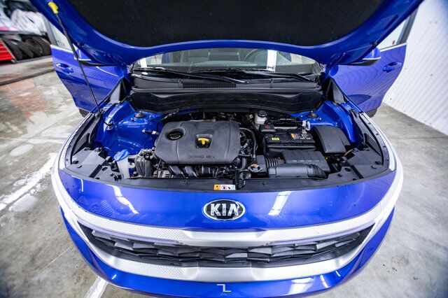 2021 Kia Seltos AWD EX Premium Leather Roof Nav Red Deer AB