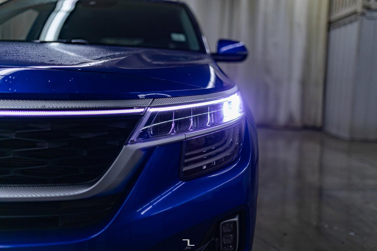 2021 Kia Seltos AWD EX Premium Leather Roof Nav Red Deer AB