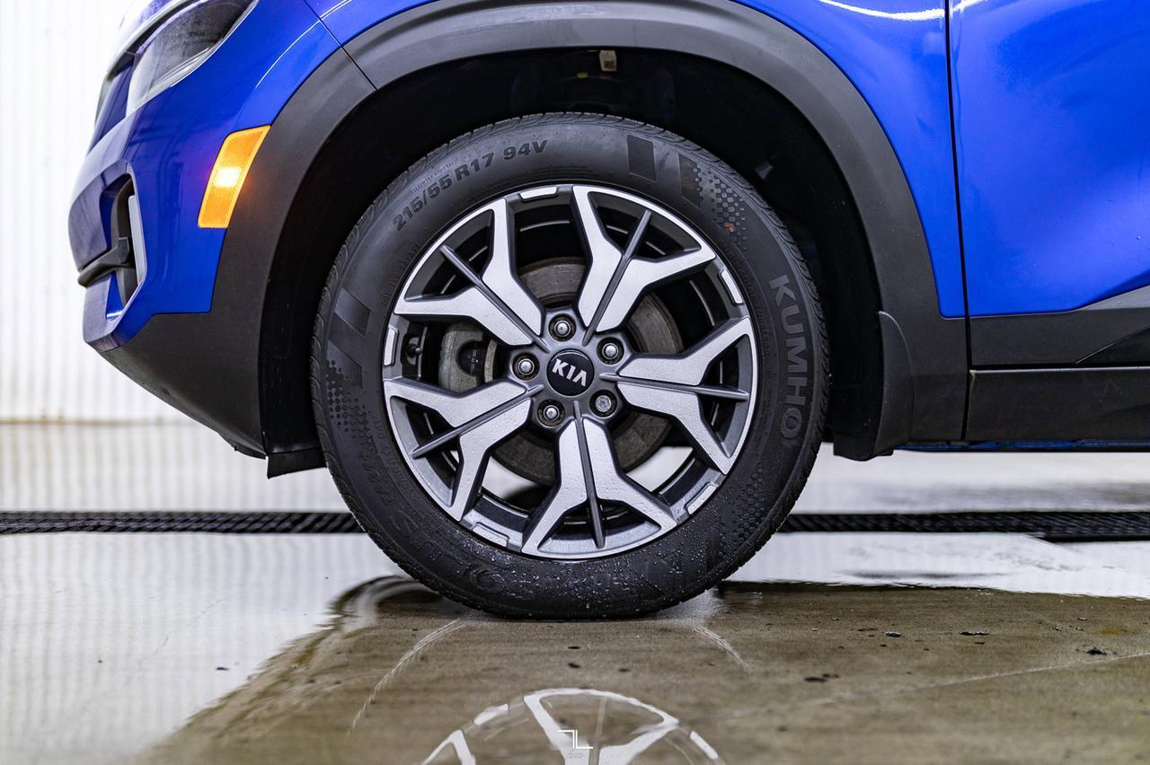 2021 Kia Seltos AWD EX Premium Leather Roof Nav Red Deer AB