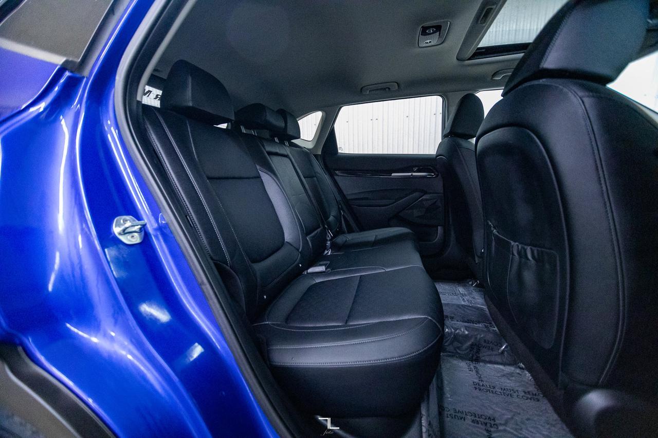 2021 Kia Seltos AWD EX Premium Leather Roof Nav Red Deer AB