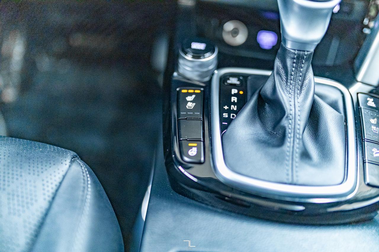 2021 Kia Seltos AWD EX Premium Leather Roof Nav Red Deer AB