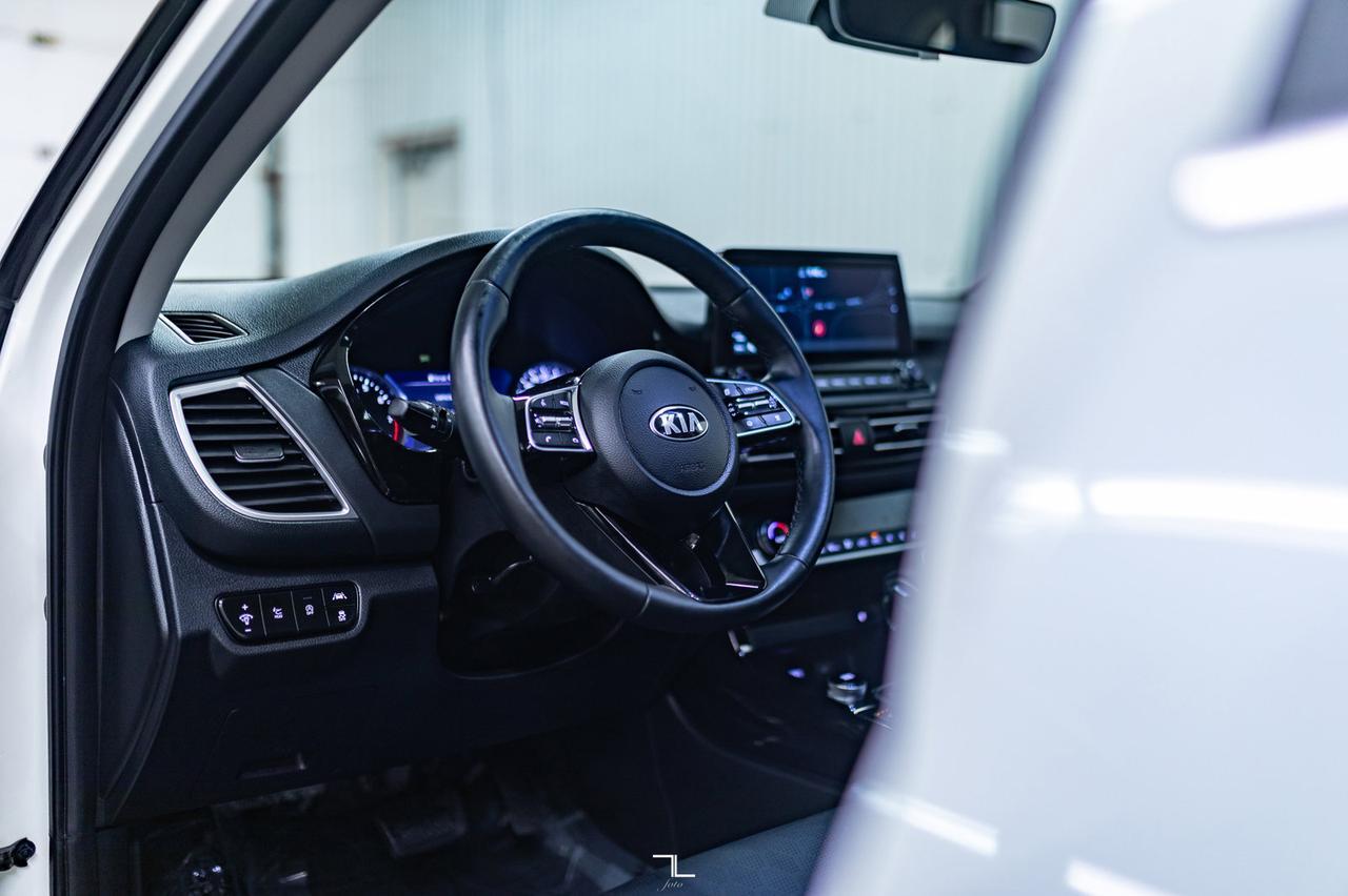 2021 Kia Seltos AWD SX Turbo Leather Roof Nav BCam Red Deer AB