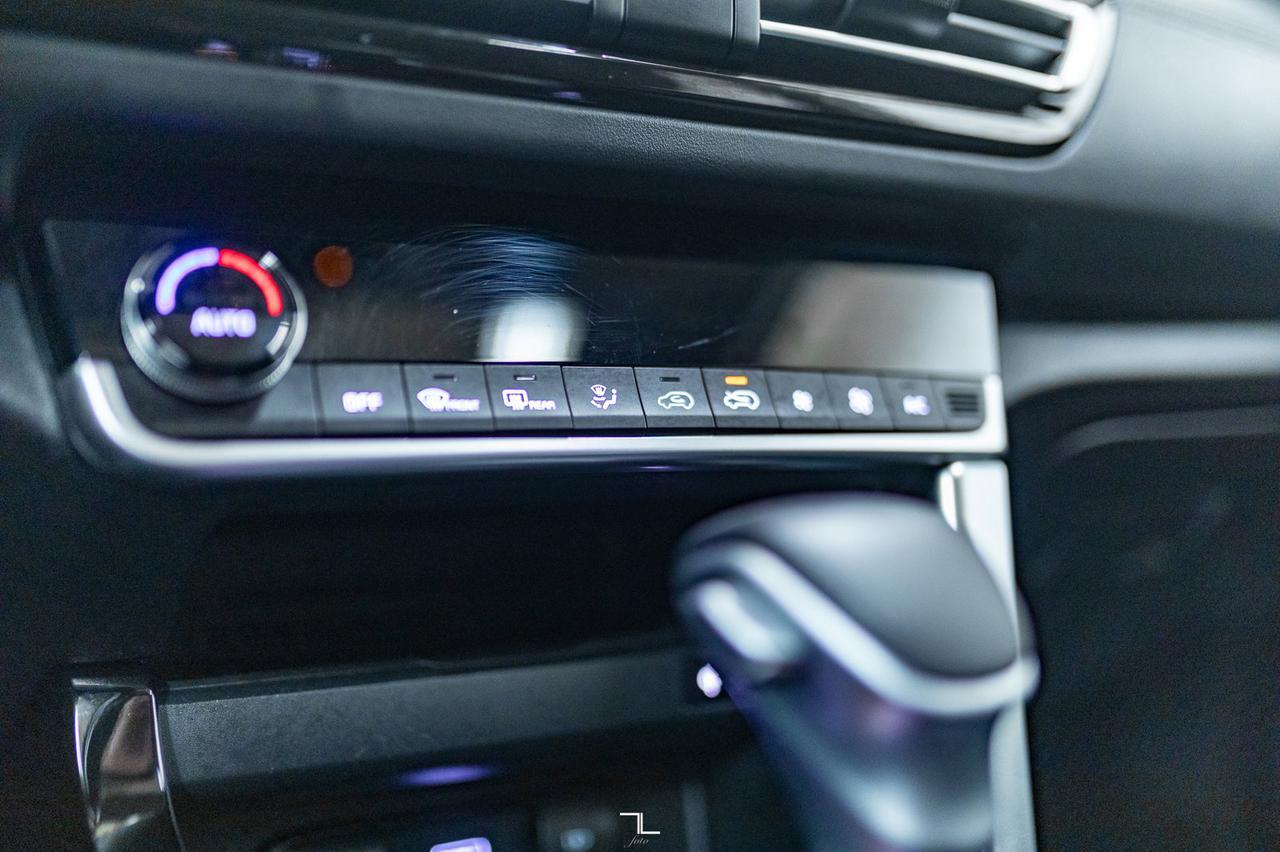 2021 Kia Seltos AWD SX Turbo Leather Roof Nav BCam Red Deer AB