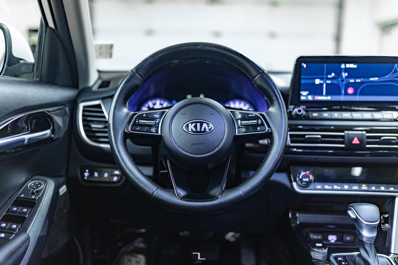 2021 Kia Seltos AWD SX Turbo Leather Roof Nav BCam Red Deer AB