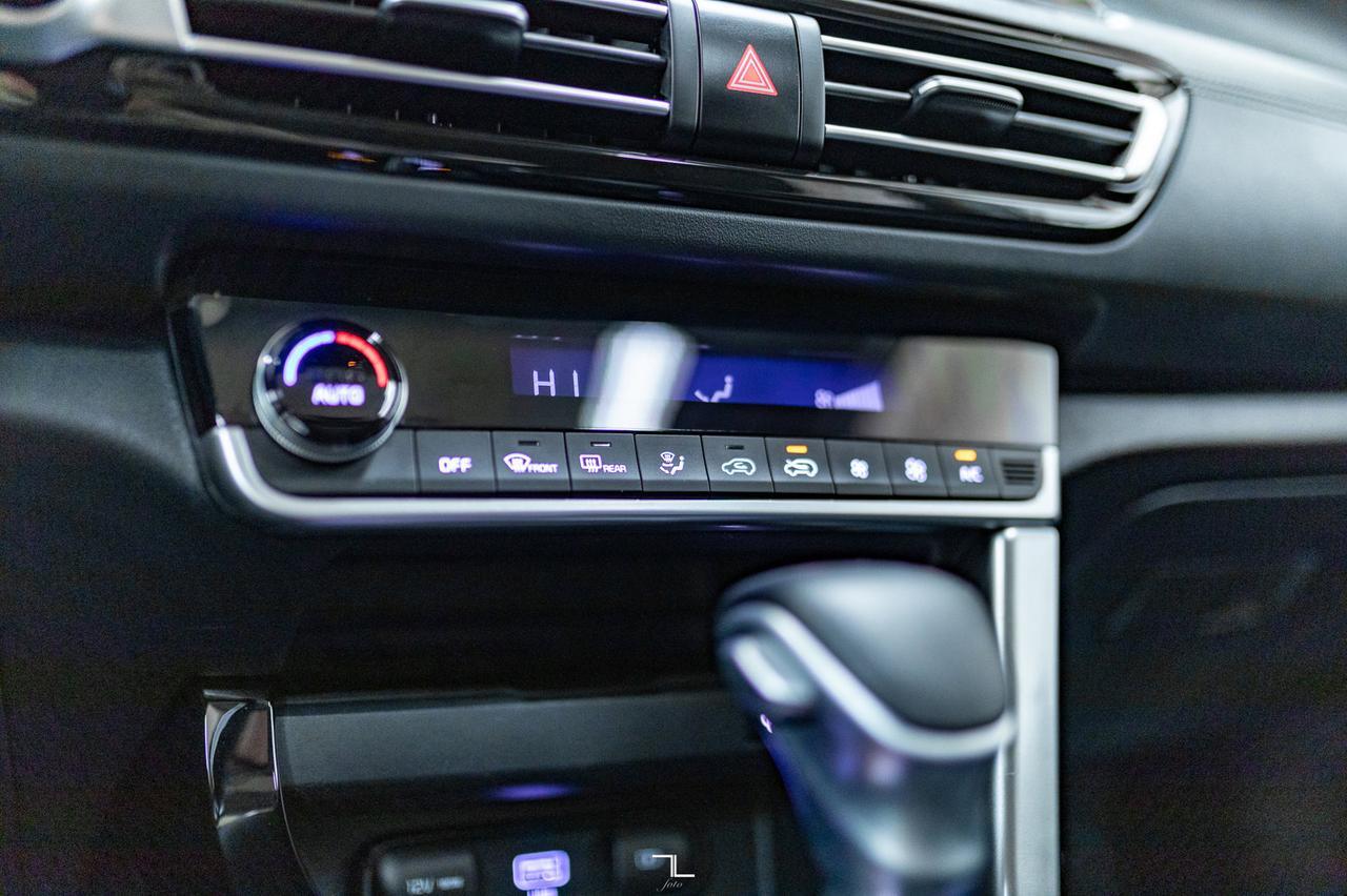 2021 Kia Seltos AWD SX Turbo Leather Roof Nav BCam Red Deer AB