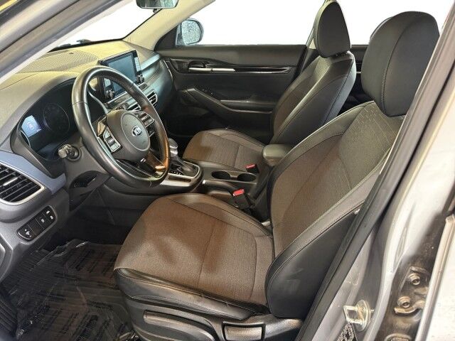 2021 Kia Seltos S  TX