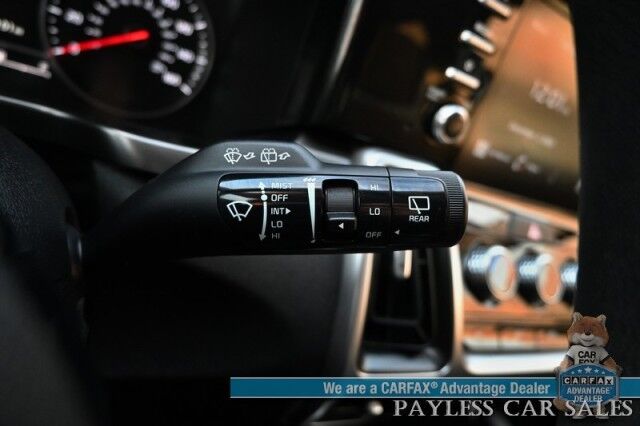 2021 Kia Sorento LX / AWD / Cloth Seats / Lane Departure & Collision Alert / Apple CarPlay & Android Auto / 3rd Row / Seats 7 / Back Up Camera / Cruise Control / USB Jacks / Alloy Wheels / Tow Pkg / 1-Owner Anchorage AK