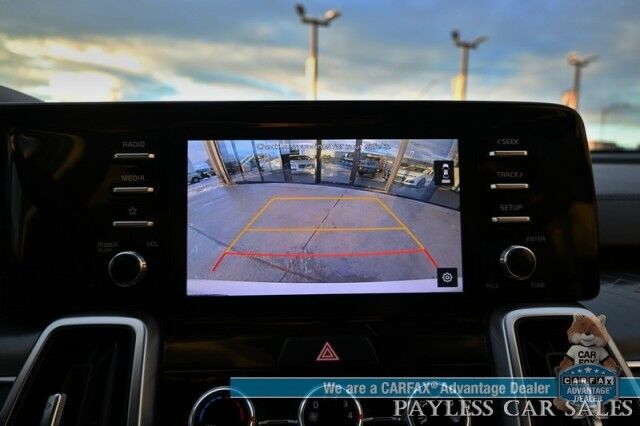 2021 Kia Sorento LX / AWD / Cloth Seats / Lane Departure & Collision Alert / Apple CarPlay & Android Auto / 3rd Row / Seats 7 / Back Up Camera / Cruise Control / USB Jacks / Alloy Wheels / Tow Pkg / 1-Owner Anchorage AK