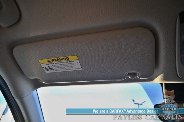 2021 Kia Sorento LX / AWD / Cloth Seats / Lane Departure & Collision Alert / Apple CarPlay & Android Auto / 3rd Row / Seats 7 / Back Up Camera / Cruise Control / USB Jacks / Alloy Wheels / Tow Pkg / 1-Owner Anchorage AK