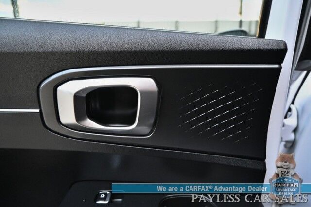 2021 Kia Sorento LX / AWD / Cloth Seats / Lane Departure & Collision Alert / Apple CarPlay & Android Auto / 3rd Row / Seats 7 / Back Up Camera / Cruise Control / USB Jacks / Alloy Wheels / Tow Pkg / 1-Owner Anchorage AK