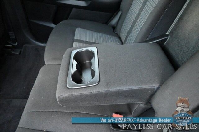 2021 Kia Sorento LX / AWD / Cloth Seats / Lane Departure & Collision Alert / Apple CarPlay & Android Auto / 3rd Row / Seats 7 / Back Up Camera / Cruise Control / USB Jacks / Alloy Wheels / Tow Pkg / 1-Owner Anchorage AK