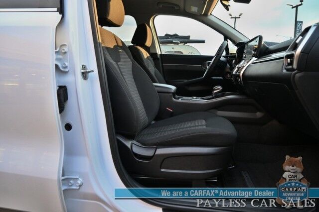 2021 Kia Sorento LX / AWD / Cloth Seats / Lane Departure & Collision Alert / Apple CarPlay & Android Auto / 3rd Row / Seats 7 / Back Up Camera / Cruise Control / USB Jacks / Alloy Wheels / Tow Pkg / 1-Owner Anchorage AK