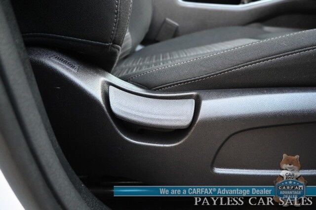 2021 Kia Sorento LX / AWD / Cloth Seats / Lane Departure & Collision Alert / Apple CarPlay & Android Auto / 3rd Row / Seats 7 / Back Up Camera / Cruise Control / USB Jacks / Alloy Wheels / Tow Pkg / 1-Owner Anchorage AK