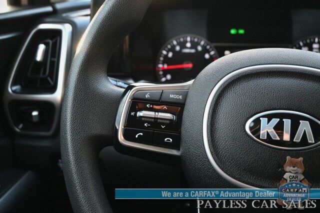 2021 Kia Sorento LX / AWD / Cloth Seats / Lane Departure & Collision Alert / Apple CarPlay & Android Auto / 3rd Row / Seats 7 / Back Up Camera / Cruise Control / USB Jacks / Alloy Wheels / Tow Pkg / 1-Owner Anchorage AK