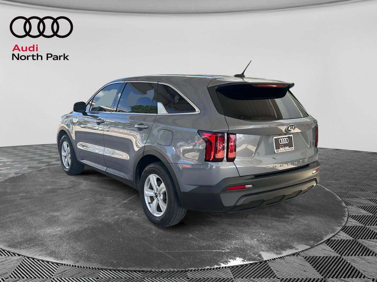 2021 Kia Sorento LX
