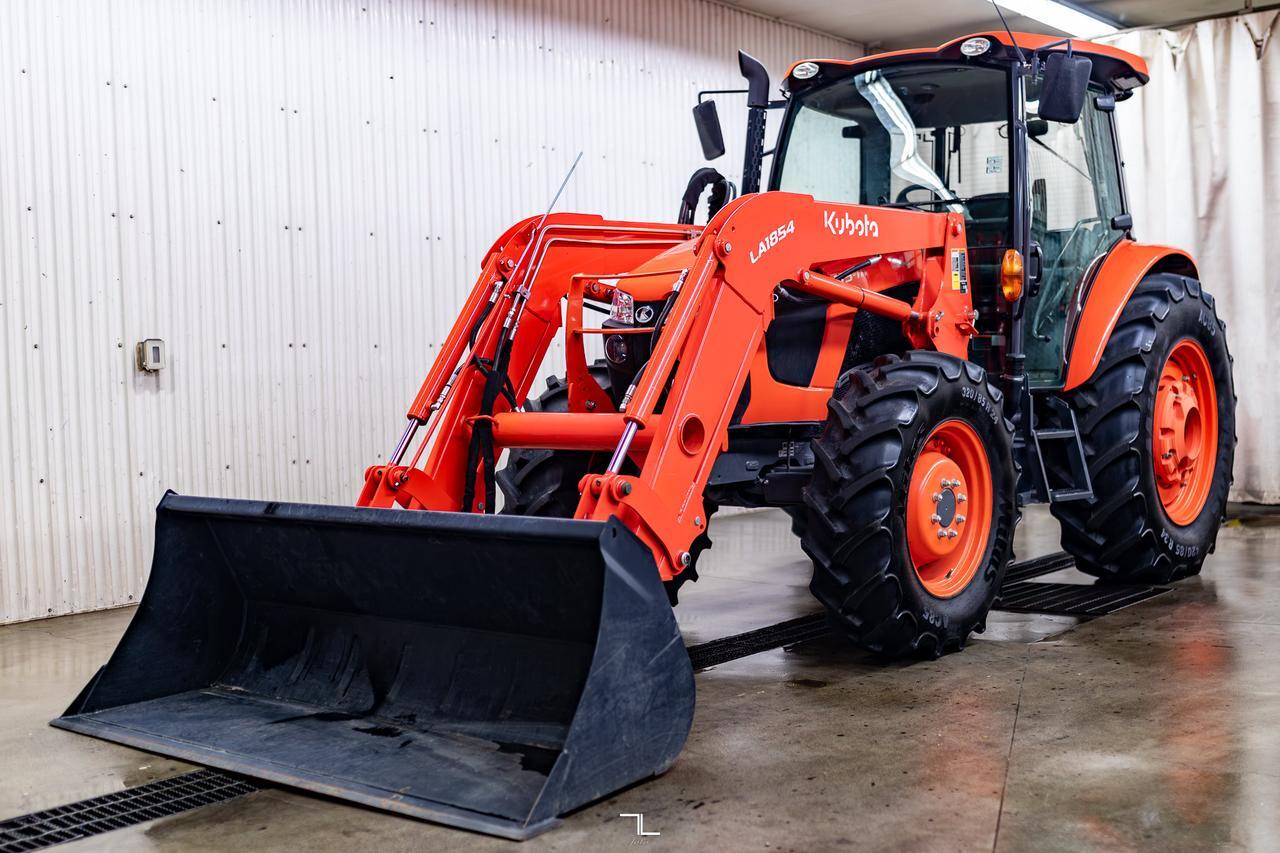 2021 Kubota M5-111 KVT MFWD Tractor Loader Bucket Diesel Red Deer AB