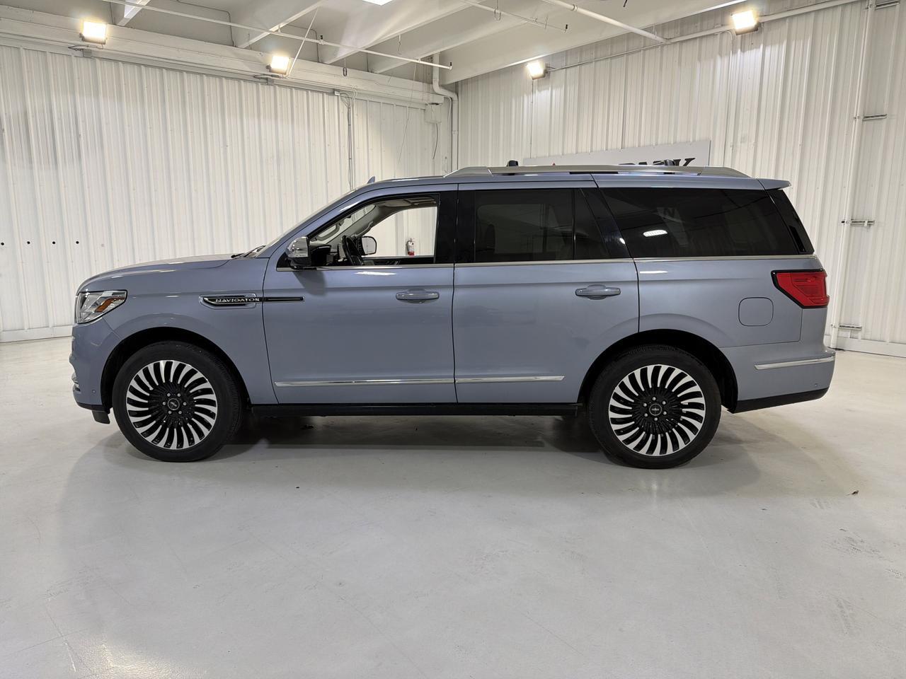 2021 LINCOLN Navigator Black Label