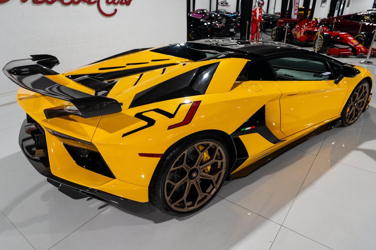 2021 Lamborghini Aventador SVJ