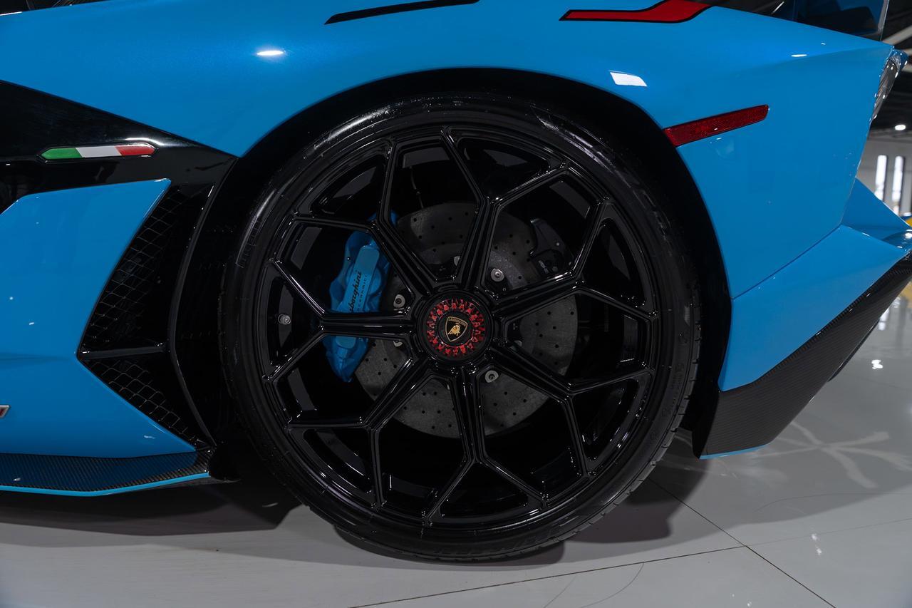 2021 Lamborghini Aventador SVJ Roadster Blu Cepheus paint/calipers, Ad Personam interior, painted "SVJ", carbon galore & MORE!! Fort Lauderdale FL