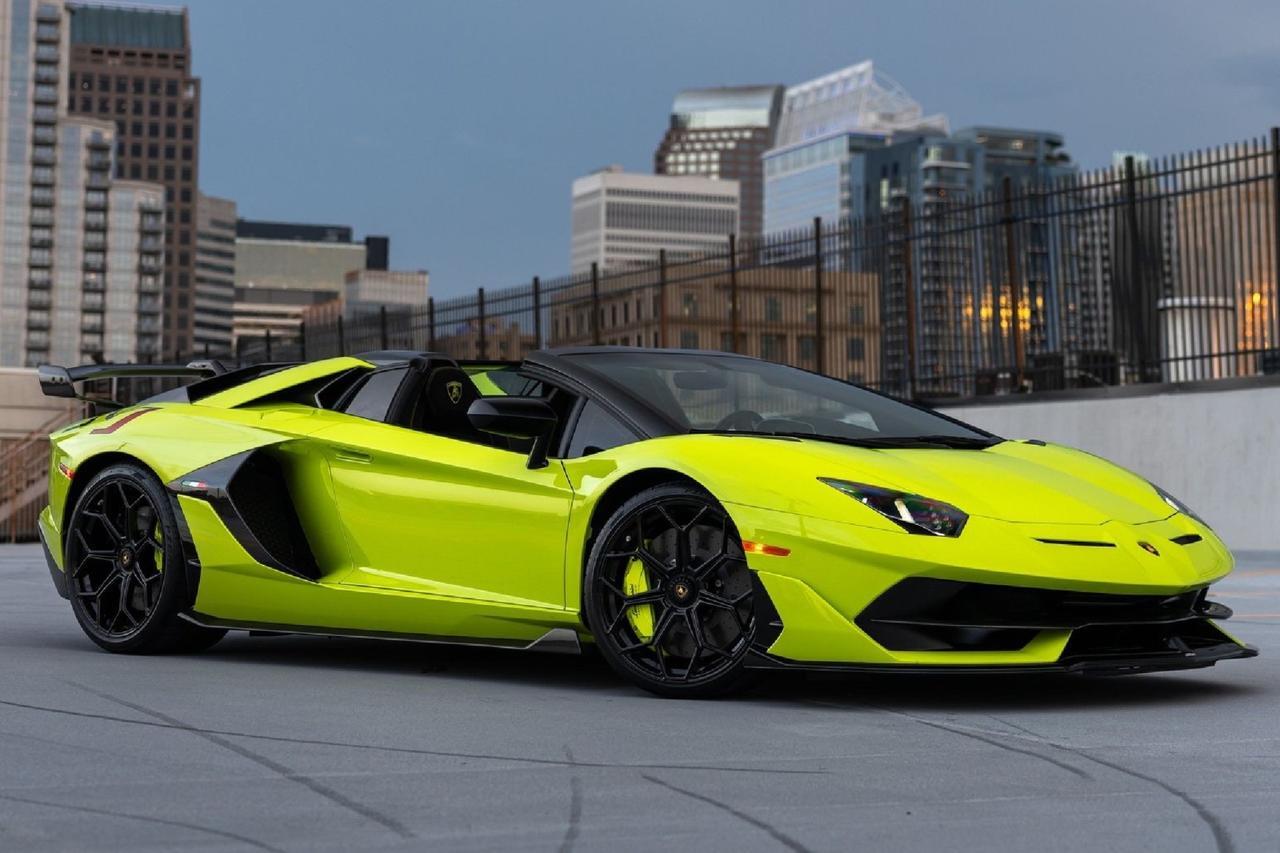 2021 Lamborghini Aventador SVJ Roadster