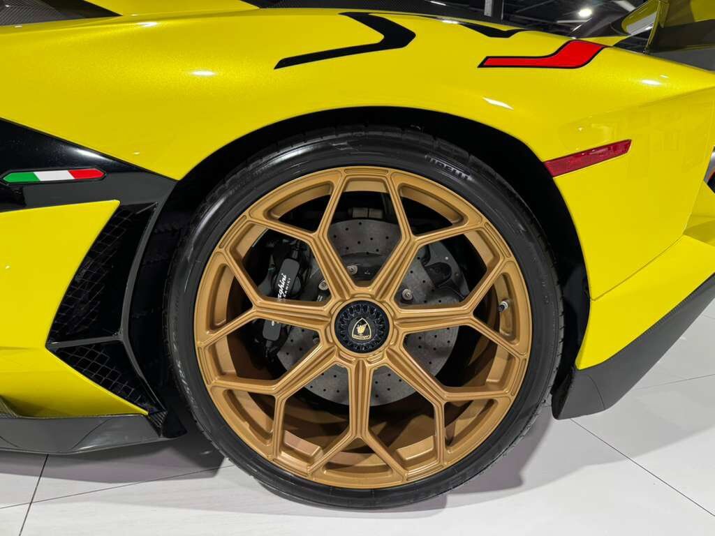 2021 Lamborghini Aventador SVJ Roadster Giallo Tenerife paint, comfort seats, Sensonum Audio system, carbon galore AND MORE!! Fort Lauderdale FL