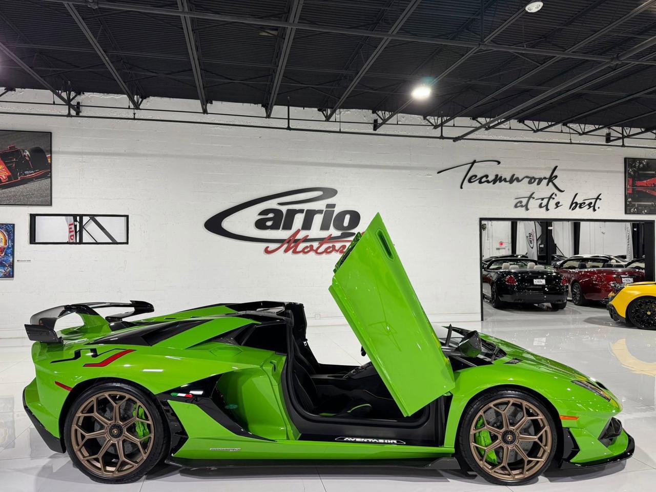 2021 Lamborghini Aventador SVJ Roadster Verde Mantis paint, Ad Personam calipers, Sensonum audio, comfort seats & more!! Fort Lauderdale FL