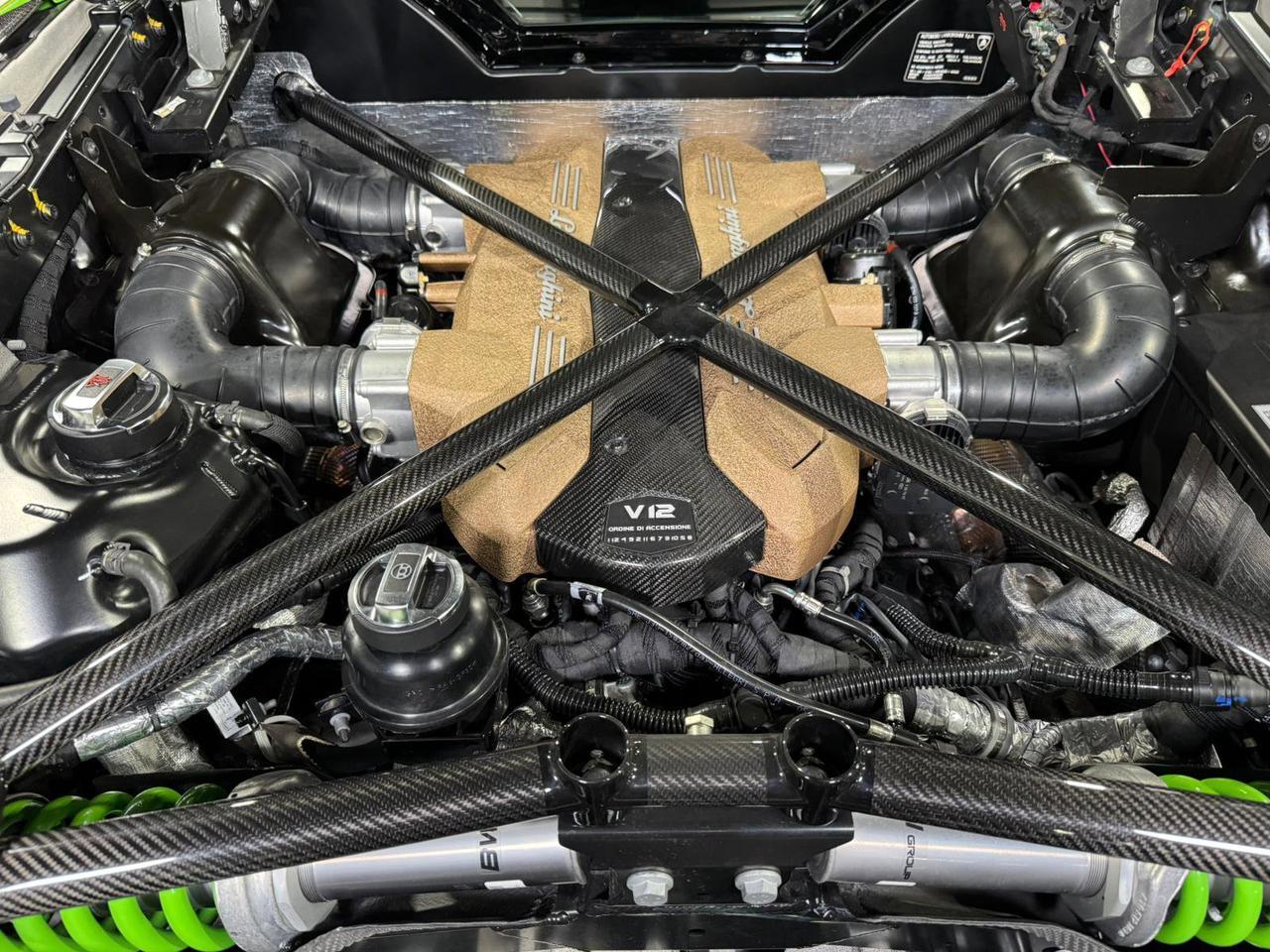 2021 Lamborghini Aventador SVJ Roadster Verde Mantis paint, Ad Personam calipers, Sensonum audio, comfort seats & more!! Fort Lauderdale FL