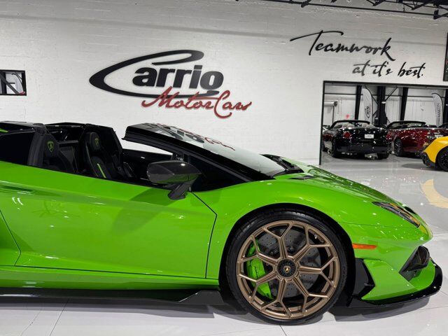 2021 Lamborghini Aventador SVJ Roadster Verde Mantis paint, Ad Personam calipers, Sensonum audio, comfort seats & more!! Fort Lauderdale FL