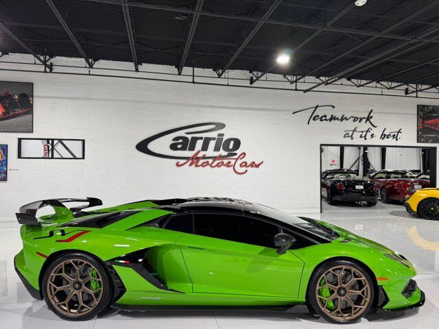 2021 Lamborghini Aventador SVJ Roadster Verde Mantis paint, Ad Personam calipers, Sensonum audio, comfort seats & more!! Fort Lauderdale FL