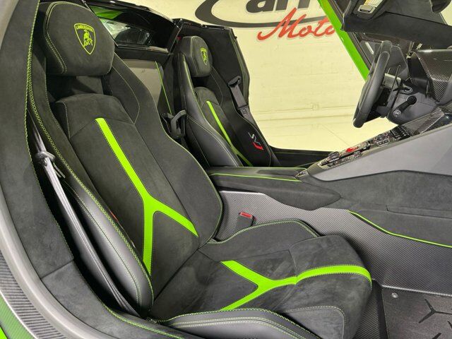 2021 Lamborghini Aventador SVJ Roadster Verde Mantis paint, Ad Personam calipers, Sensonum audio, comfort seats & more!! Fort Lauderdale FL