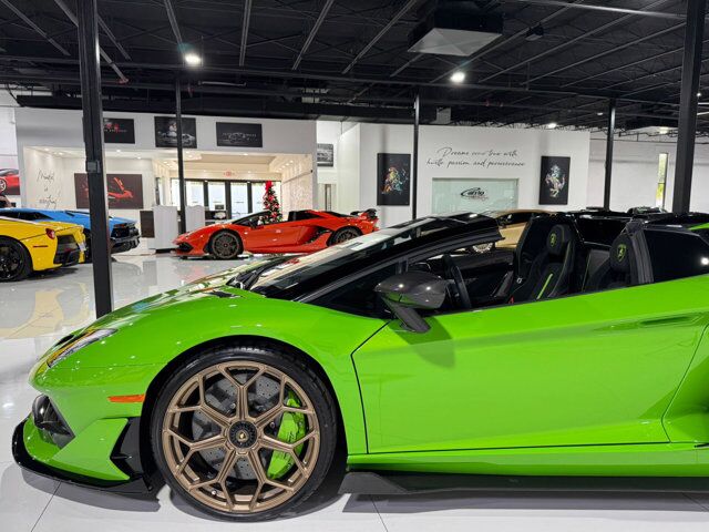 2021 Lamborghini Aventador SVJ Roadster Verde Mantis paint, Ad Personam calipers, Sensonum audio, comfort seats & more!! Fort Lauderdale FL