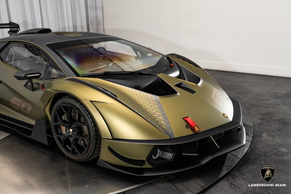 2021 Lamborghini Essenza SCV12