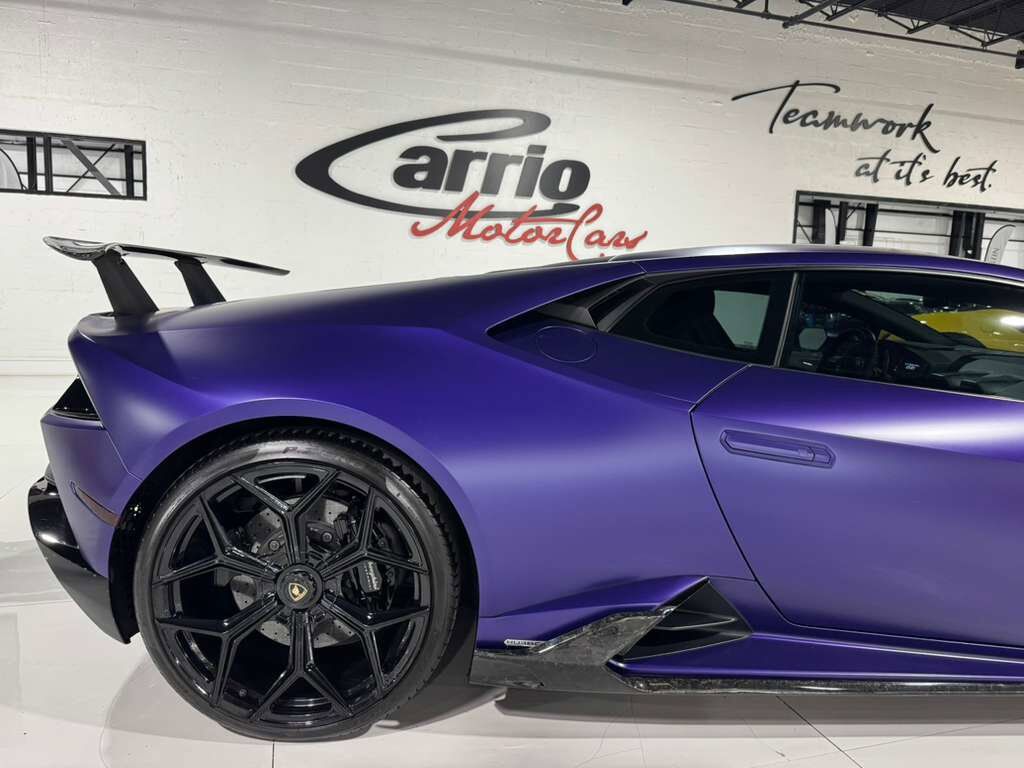 2021 Lamborghini Huracan EVO ALL-WHEEL DRIVE! Viola Mel paint, Sensonum audio system, forged carbon galore AND MUCH MORE!! Fort Lauderdale FL