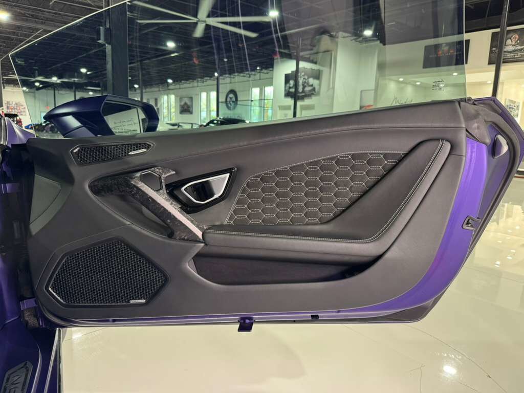 2021 Lamborghini Huracan EVO ALL-WHEEL DRIVE! Viola Mel paint, Sensonum audio system, forged carbon galore AND MUCH MORE!! Fort Lauderdale FL