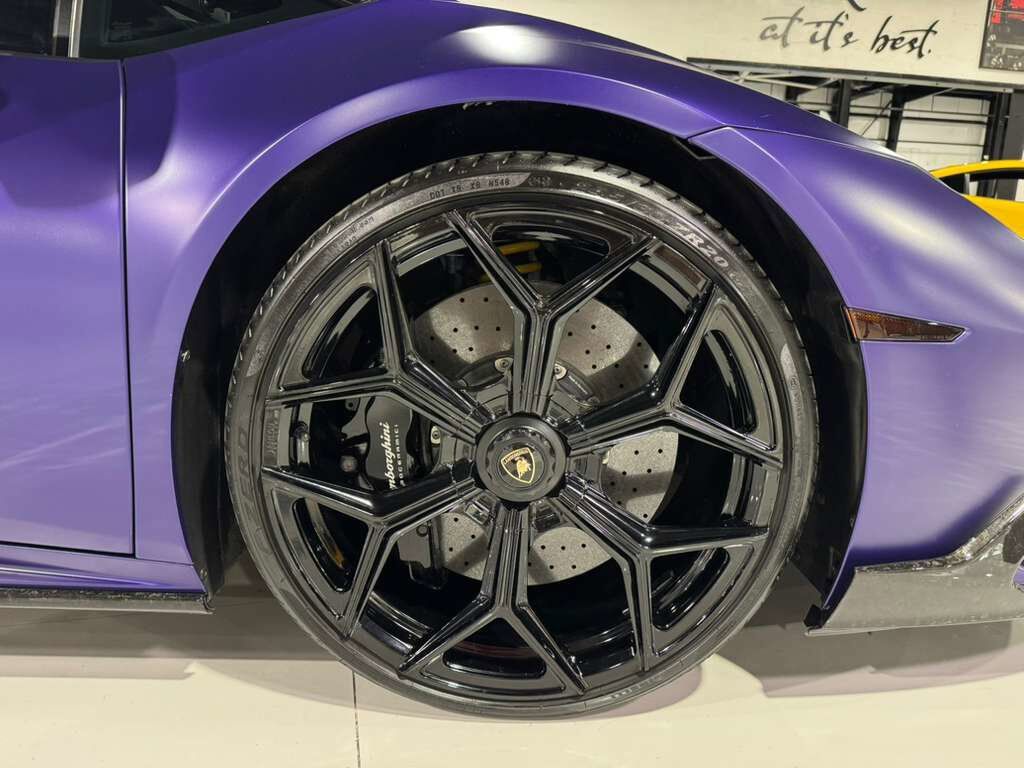 2021 Lamborghini Huracan EVO ALL-WHEEL DRIVE! Viola Mel paint, Sensonum audio system, forged carbon galore AND MUCH MORE!! Fort Lauderdale FL