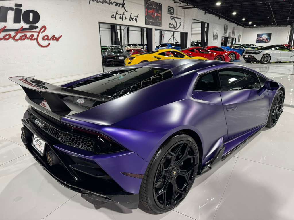 2021 Lamborghini Huracan EVO ALL-WHEEL DRIVE! Viola Mel paint, Sensonum audio system, forged carbon galore AND MUCH MORE!! Fort Lauderdale FL