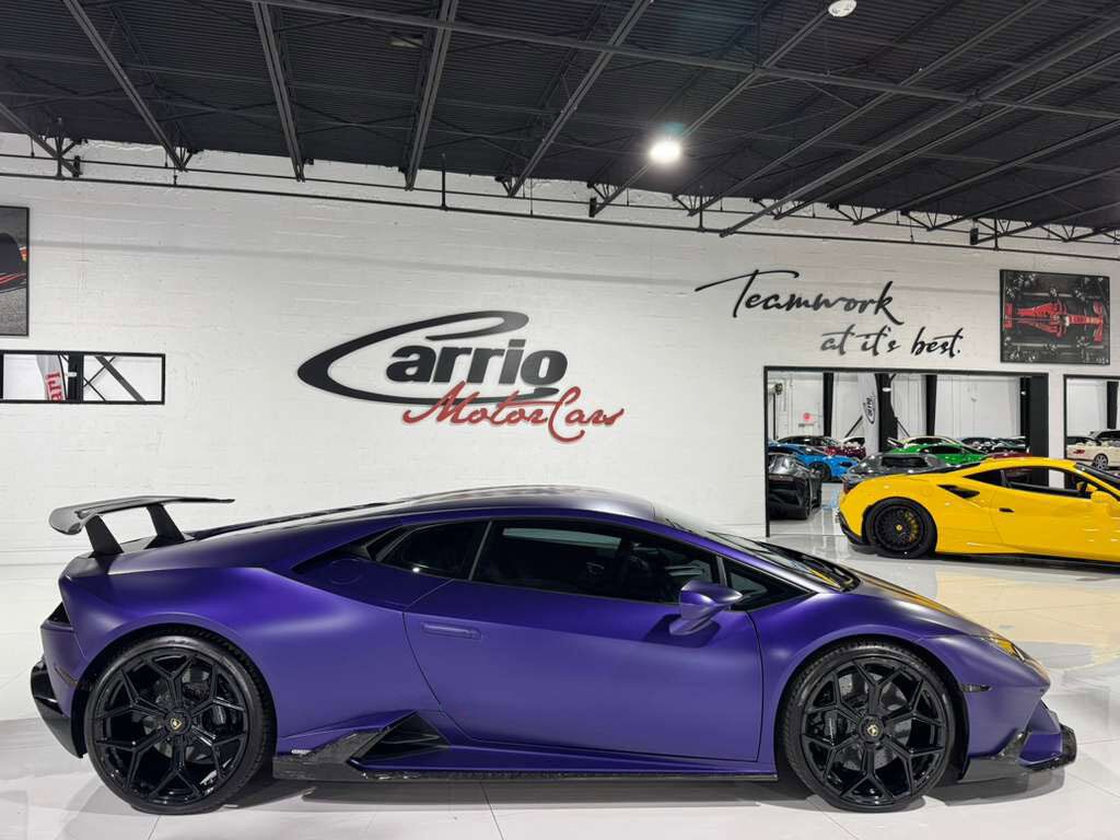 2021 Lamborghini Huracan EVO ALL-WHEEL DRIVE! Viola Mel paint, Sensonum audio system, forged carbon galore AND MUCH MORE!! Fort Lauderdale FL