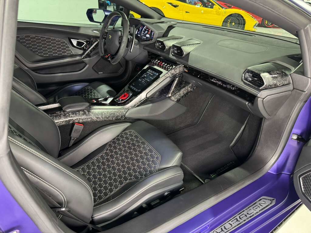 2021 Lamborghini Huracan EVO ALL-WHEEL DRIVE! Viola Mel paint, Sensonum audio system, forged carbon galore AND MUCH MORE!! Fort Lauderdale FL