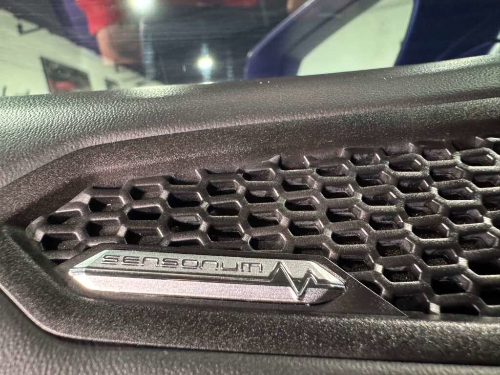 2021 Lamborghini Huracan EVO ALL-WHEEL DRIVE! Viola Mel paint, Sensonum audio system, forged carbon galore AND MUCH MORE!! Fort Lauderdale FL