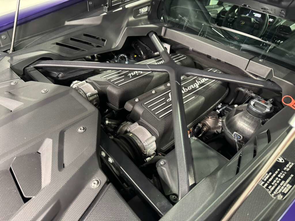 2021 Lamborghini Huracan EVO ALL-WHEEL DRIVE! Viola Mel paint, Sensonum audio system, forged carbon galore AND MUCH MORE!! Fort Lauderdale FL