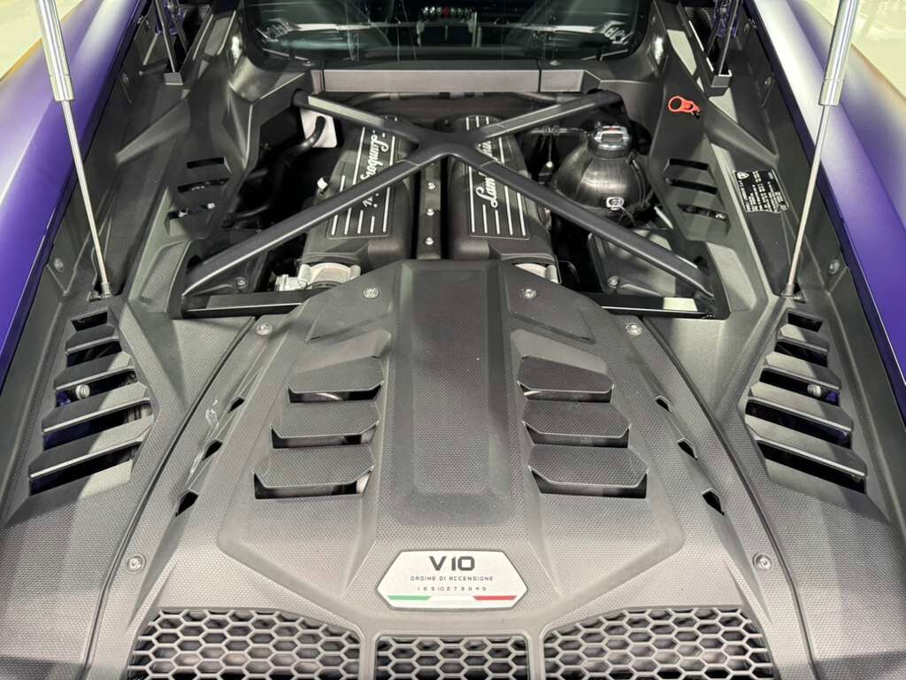 2021 Lamborghini Huracan EVO ALL-WHEEL DRIVE! Viola Mel paint, Sensonum audio system, forged carbon galore AND MUCH MORE!! Fort Lauderdale FL