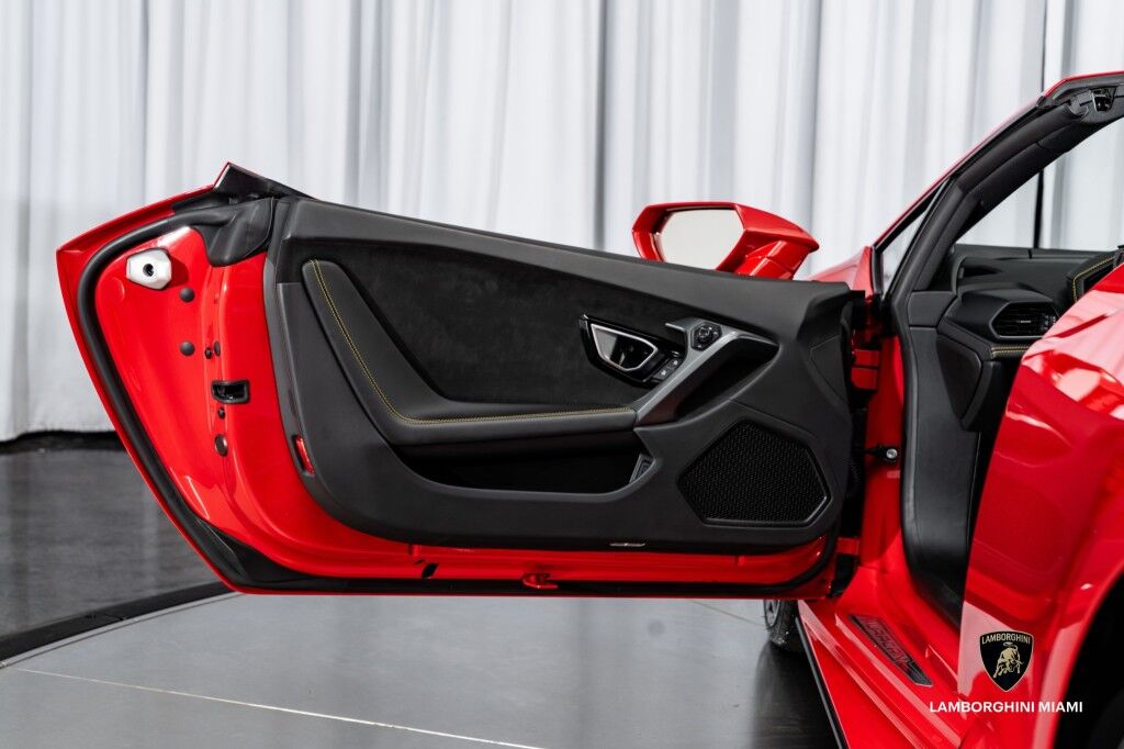 2021 Lamborghini Huracan EVO RWD Spyder North Miami Beach FL