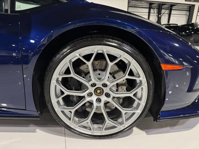 2021 Lamborghini Huracan EVO Spyder RWD Blu Astraeus paint, Sensonum audio system Fort Lauderdale FL