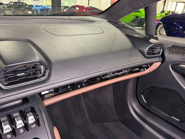 2021 Lamborghini Huracan EVO Spyder RWD Blu Astraeus paint, Sensonum audio system Fort Lauderdale FL