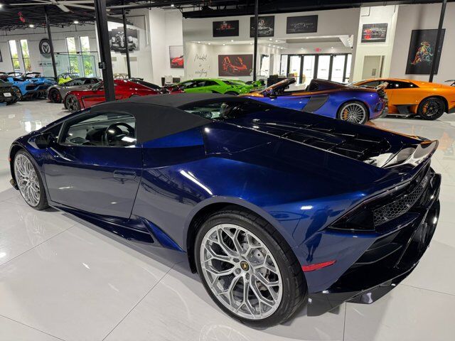 2021 Lamborghini Huracan EVO Spyder RWD Blu Astraeus paint, Sensonum audio system Fort Lauderdale FL