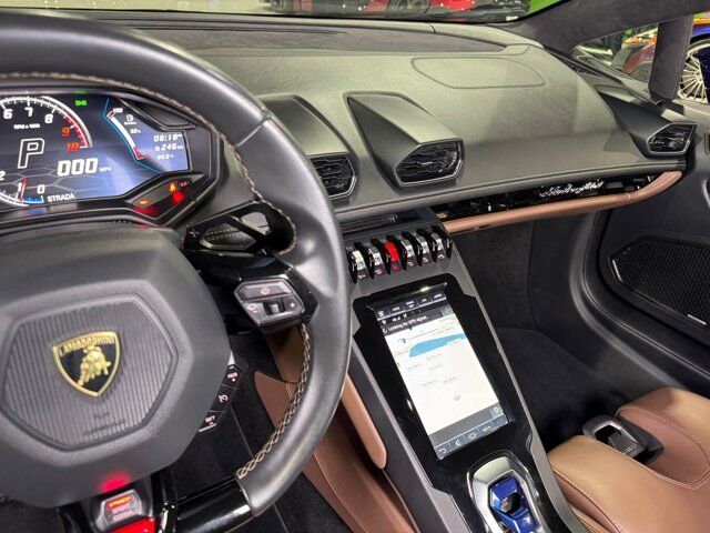 2021 Lamborghini Huracan EVO Spyder RWD Blu Astraeus paint, Sensonum audio system Fort Lauderdale FL