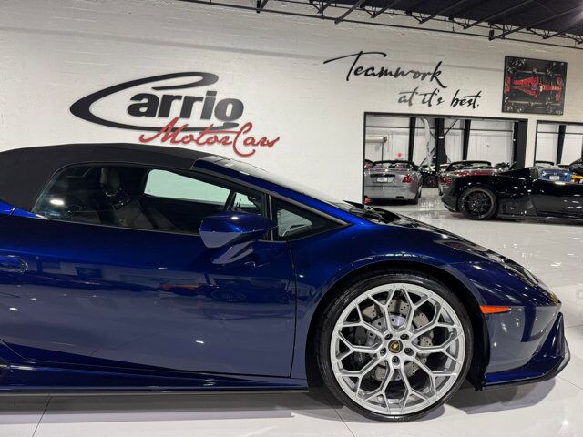 2021 Lamborghini Huracan EVO Spyder RWD Blu Astraeus paint, Sensonum audio system Fort Lauderdale FL