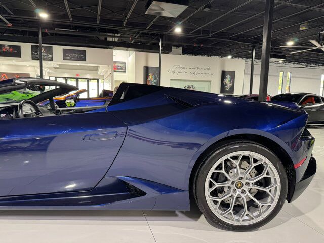 2021 Lamborghini Huracan EVO Spyder RWD Blu Astraeus paint, Sensonum audio system Fort Lauderdale FL