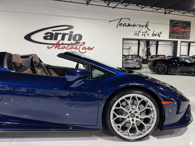 2021 Lamborghini Huracan EVO Spyder RWD Blu Astraeus paint, Sensonum audio system Fort Lauderdale FL